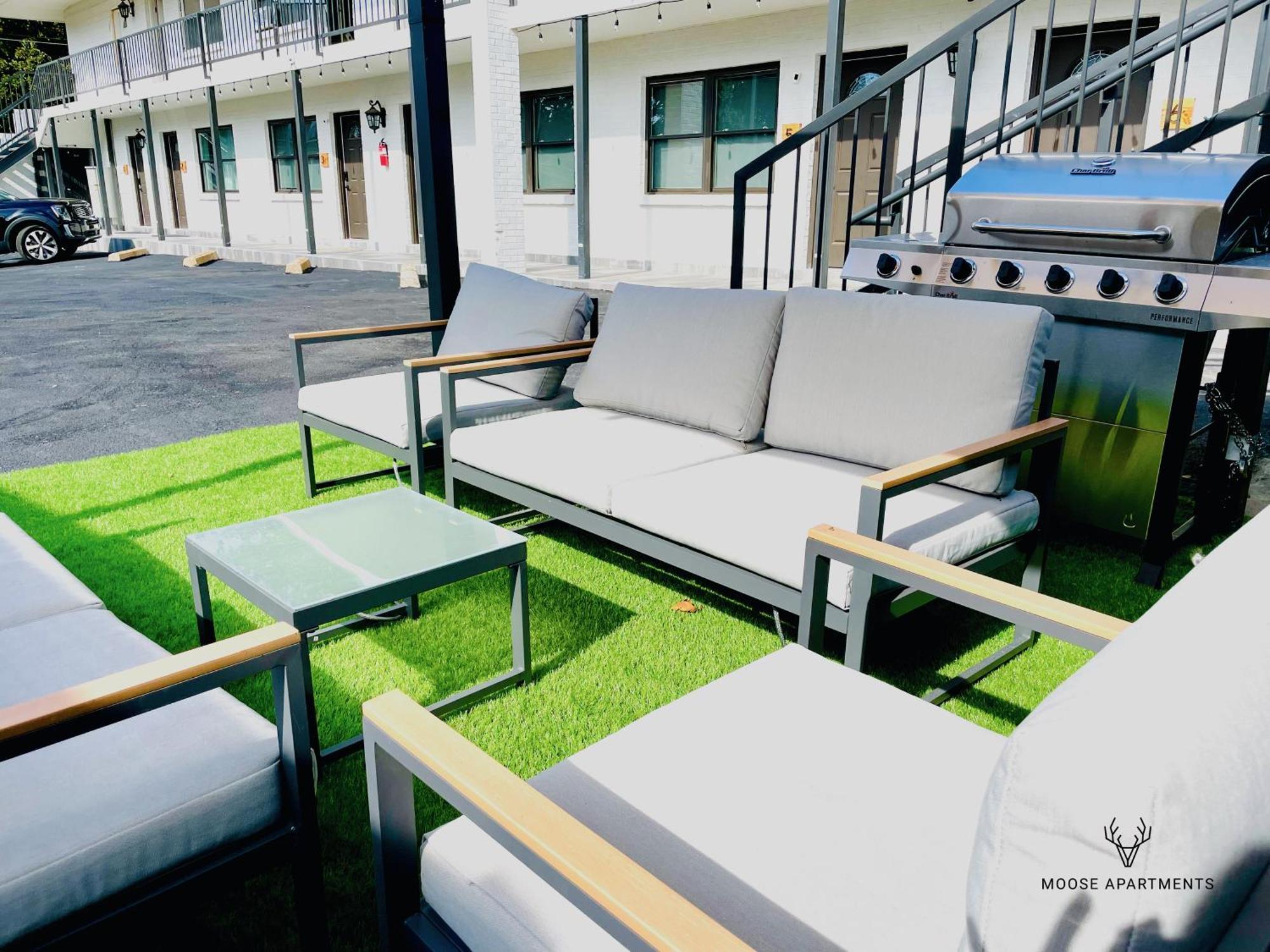 The Moose #9 - Brand New Luxe Modern Loft With Free Parking, King Bed & Fast Wifi Daire Memphis Dış mekan fotoğraf